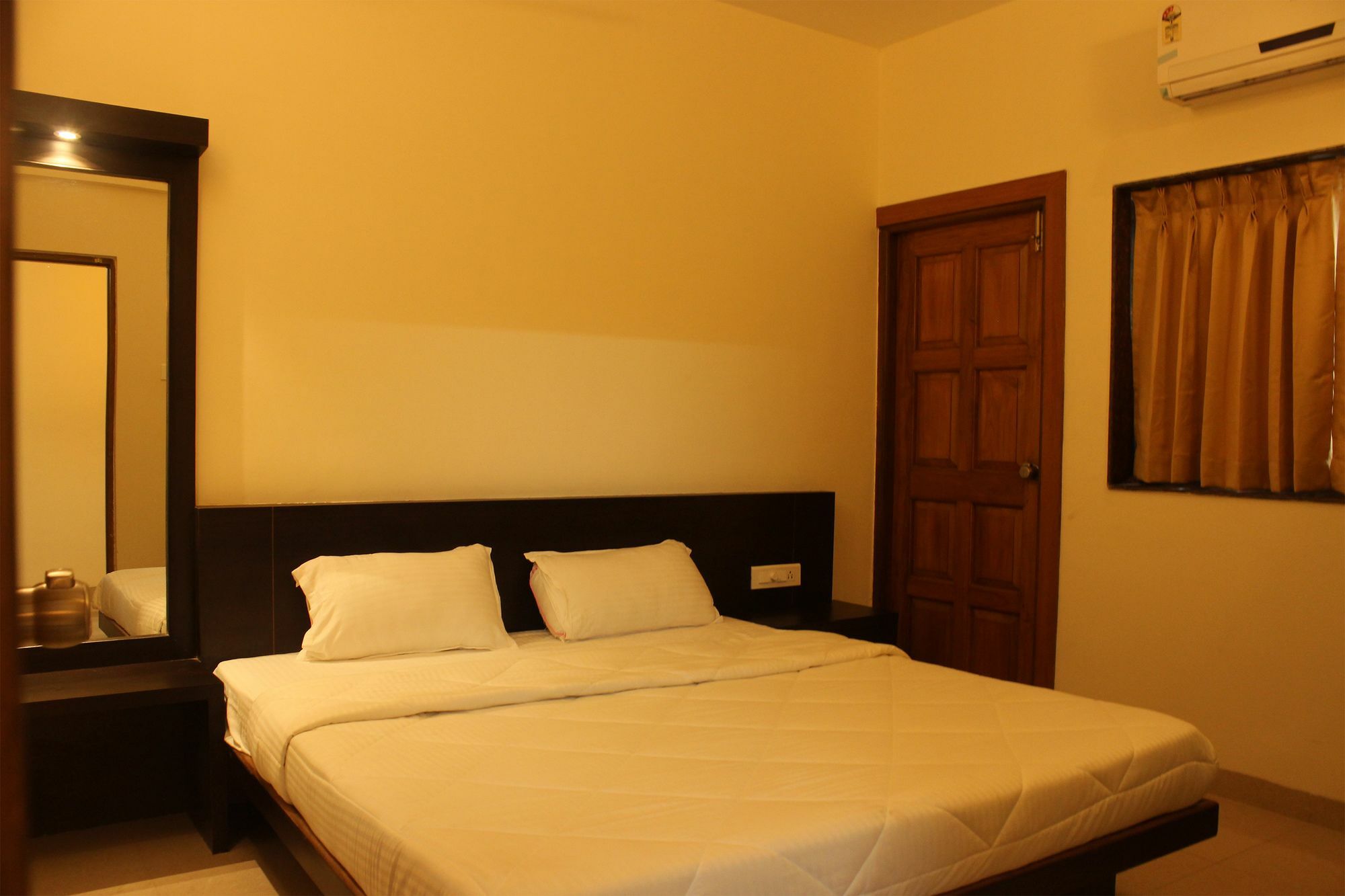Boutique 2 Bhk North Goa Road Apartment Sangolda Exterior photo